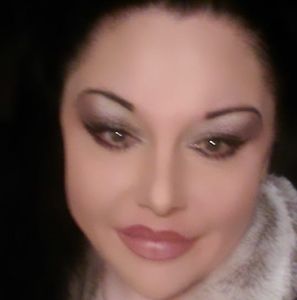 Meet your Posher, Connie